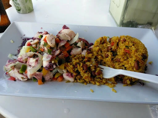 Bahia House Guest House Bar & Grill photo 4